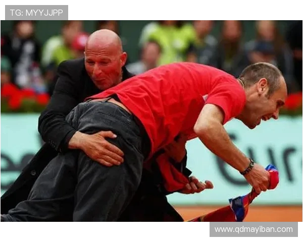 跳水运动的魅力与挑战：从入门技巧到竞技巅峰的全面探索